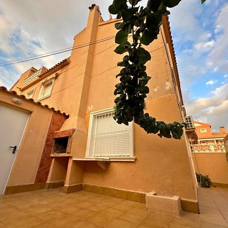 Chalet En La Mata A 50 Metros De La Playa تورّيفيِخا المظهر الخارجي الصورة