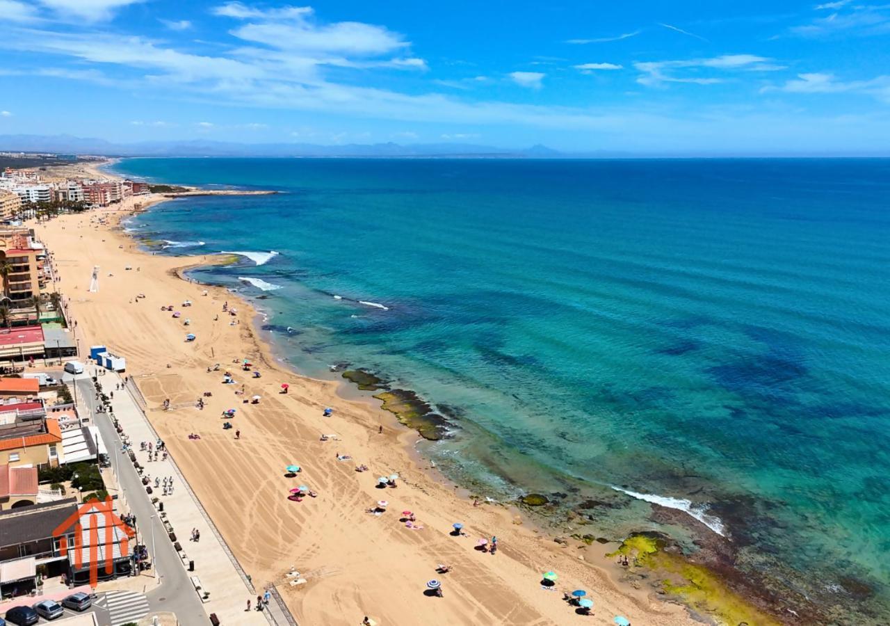 Chalet En La Mata A 50 Metros De La Playa تورّيفيِخا المظهر الخارجي الصورة